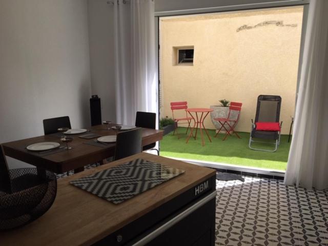 Maison De Charme Isle Sur La Sorgue ลีล-ซูร์-ลา-ซอร์ก ภายนอก รูปภาพ